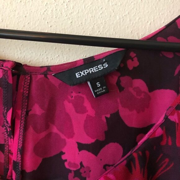 EXPRESS Floral Ruffle Tank Small - Picture 7 of 9